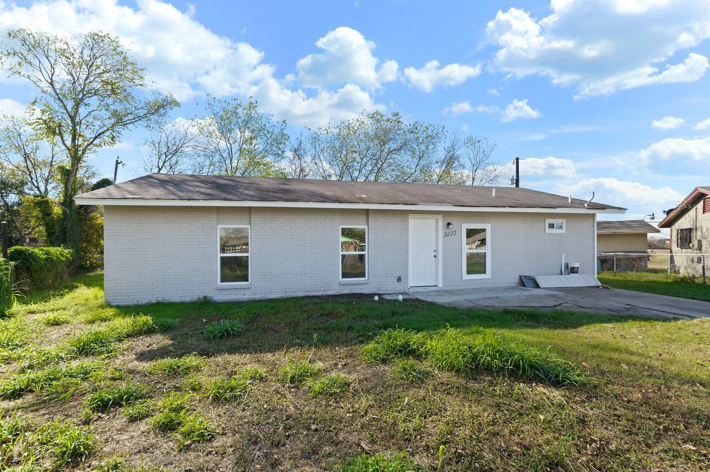 3222 Pine Hollow St, San Antonio, TX 78211-4036 property image