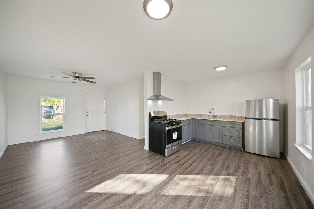 3222 Pine Hollow St, San Antonio, TX 78211-4036 property image