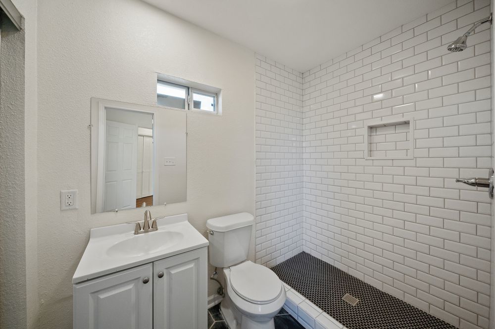 3222 Pine Hollow St, San Antonio, TX 78211-4036 property image