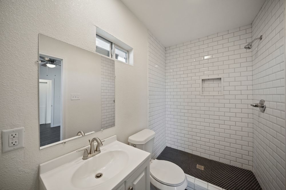 3222 Pine Hollow St, San Antonio, TX 78211-4036 property image