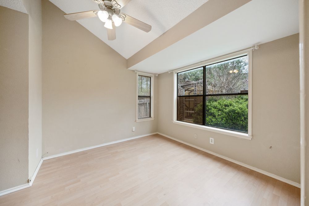 6302 Scrub Jay, San Antonio TX 78240 property image