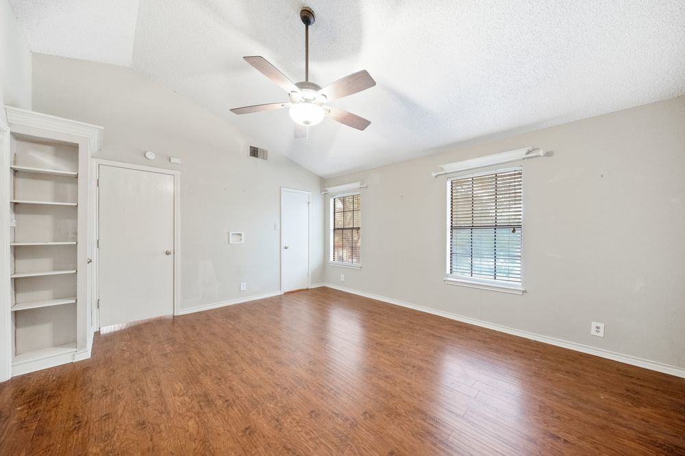 6302 Scrub Jay, San Antonio TX 78240 property image