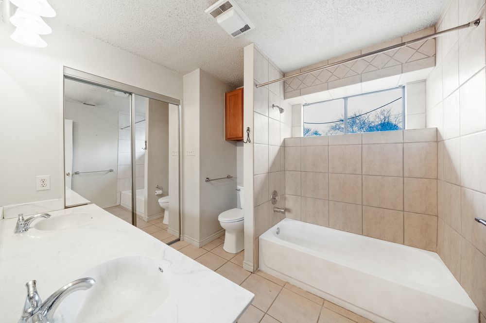 6302 Scrub Jay, San Antonio TX 78240 property image