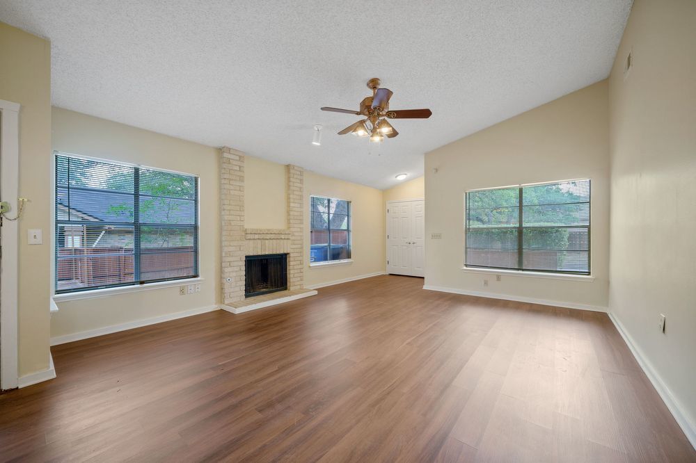 6203 Fox Creek San Antonio, TX 78247 property image