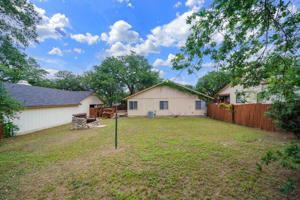 6203 Fox Creek San Antonio, TX 78247 property image