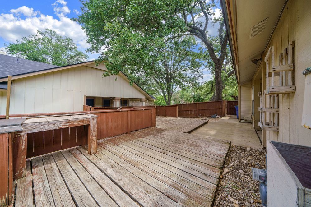 6203 Fox Creek San Antonio, TX 78247 property image