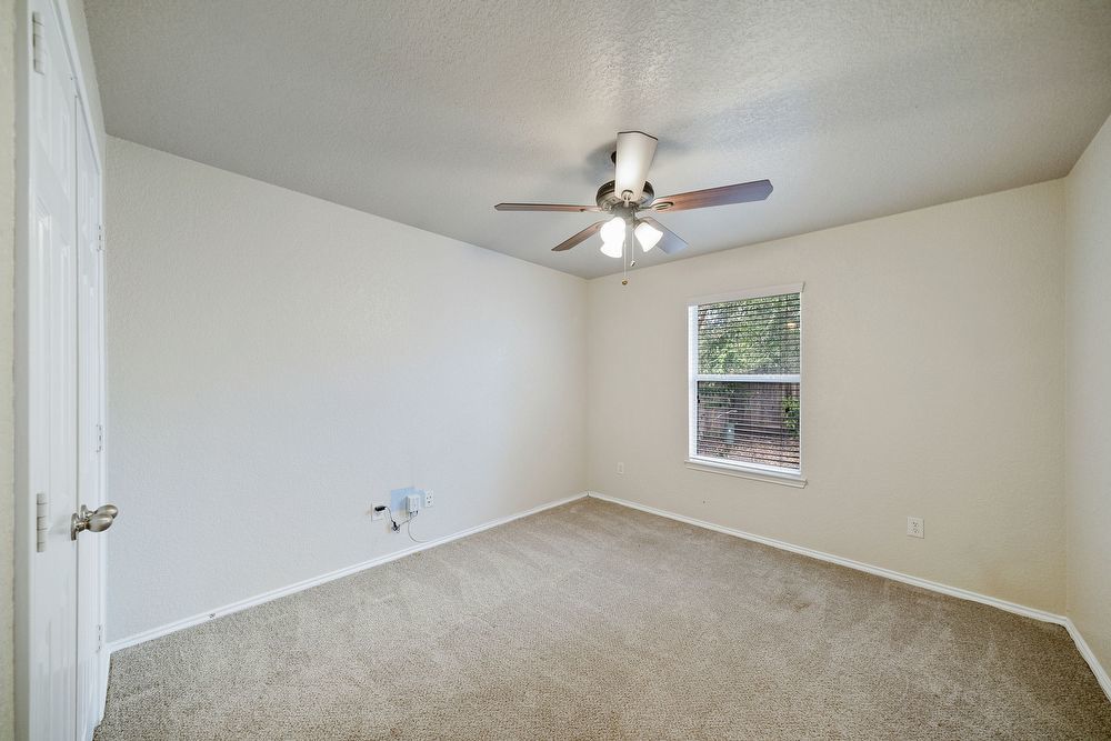 8230 Grissom Cir, San Antonio TX 78251 property image