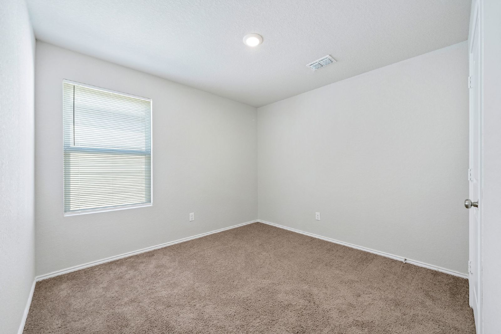 8527 Western Tanager, San Antonio TX 78245 property image