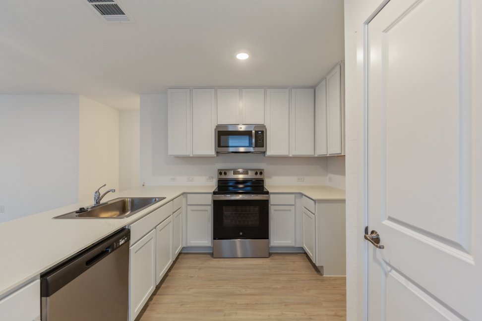 5750 Repeating Way, Von Ormy TX 78073 property image