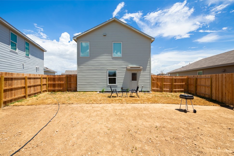 13462 Furyk Dr, San Antonio, TX 78221 property image