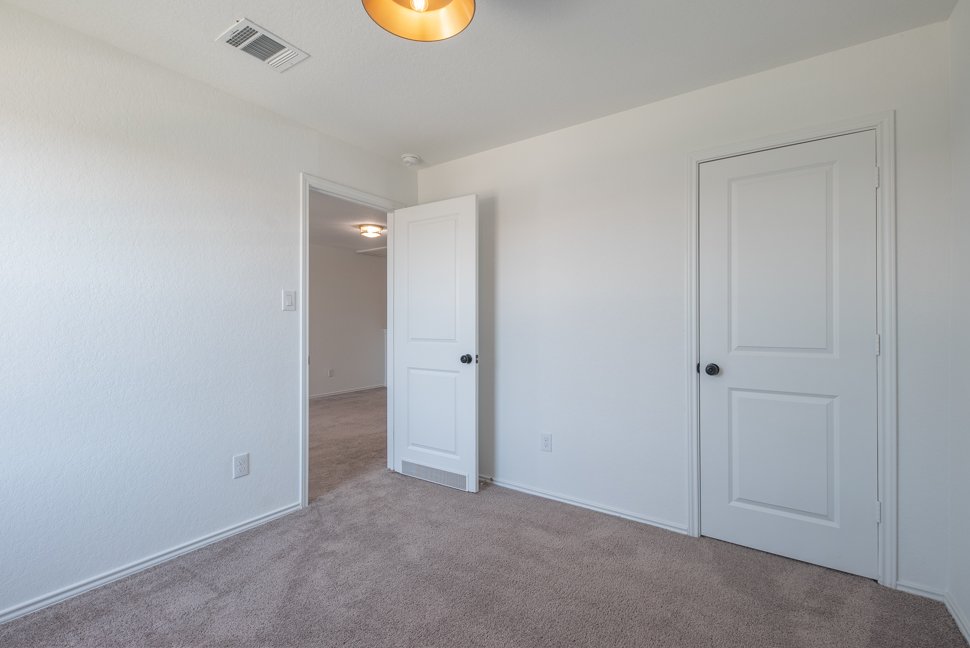 9051 Navarro Vista, Seguin, TX 78155, USA property image