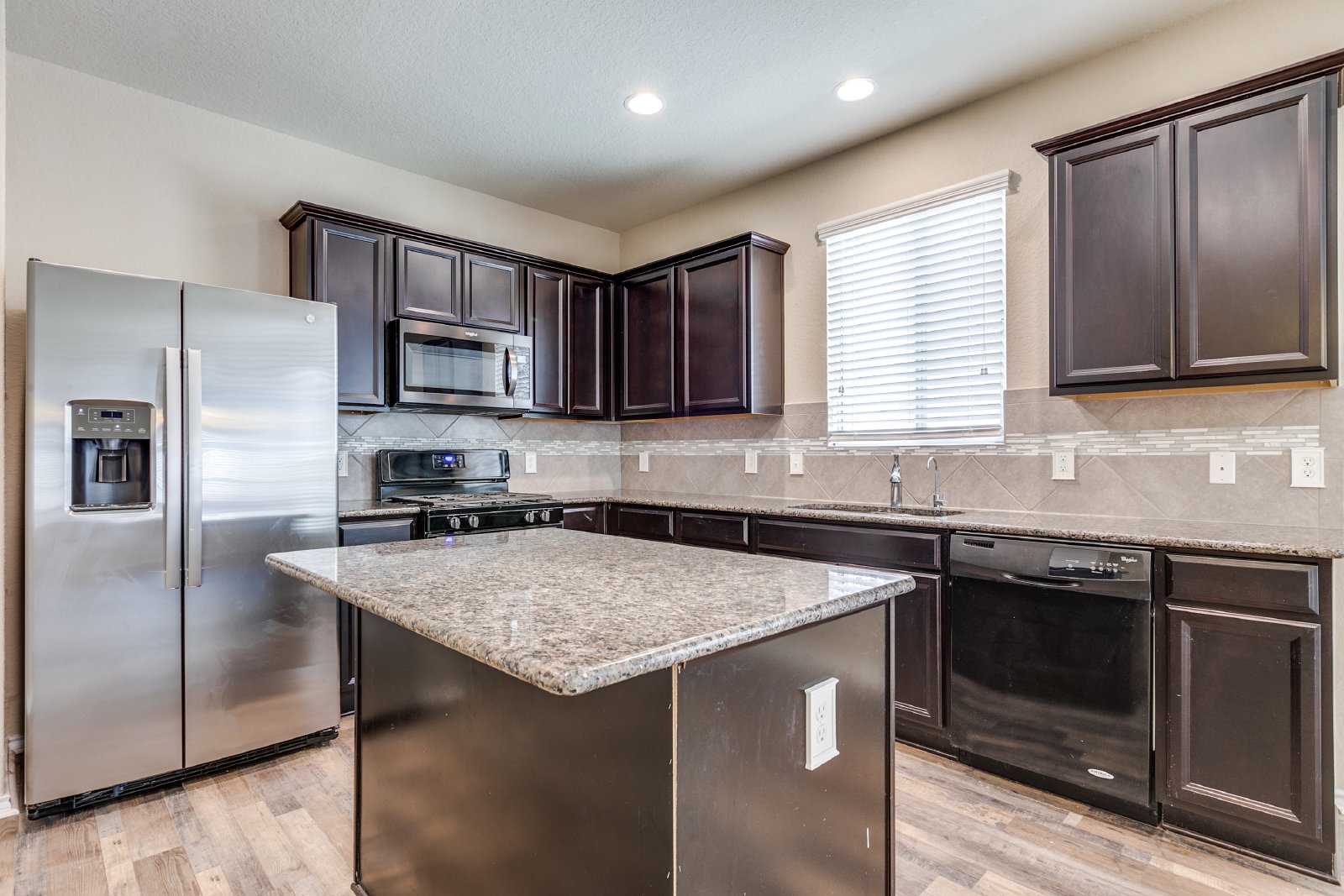 1614 Desert Candle , San Antonio, TX 78245 property image