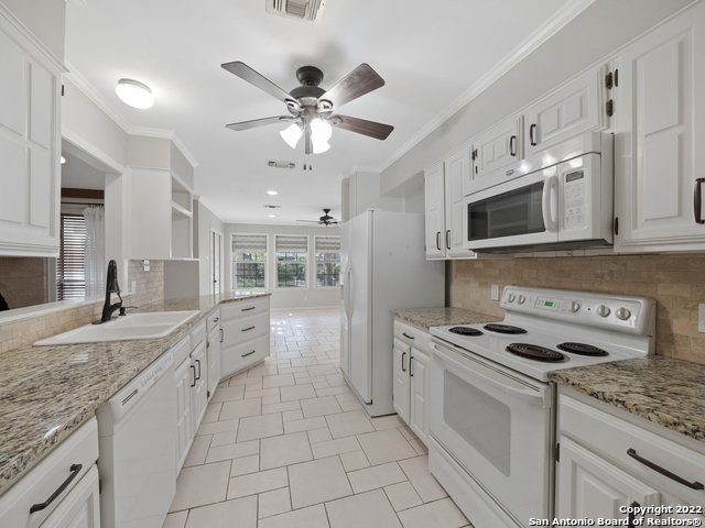 2418 Rockaway Ln, San Antonio, TX 78232-4030 property image