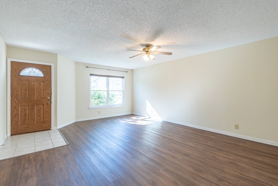 4527 Stradford Place, San Antonio, TX 78217 property image