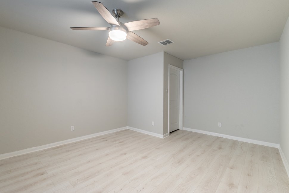 10230 Midsummer Meadow Converse, TX 78109 property image