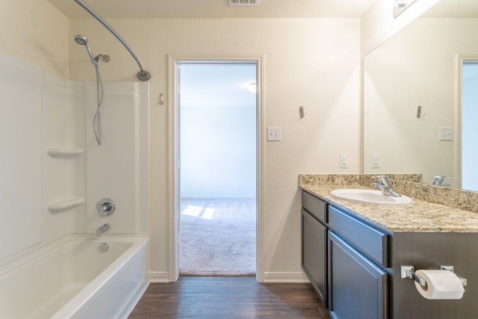 15214 Walcott Rdg Von Ormy, TX 78073 property image