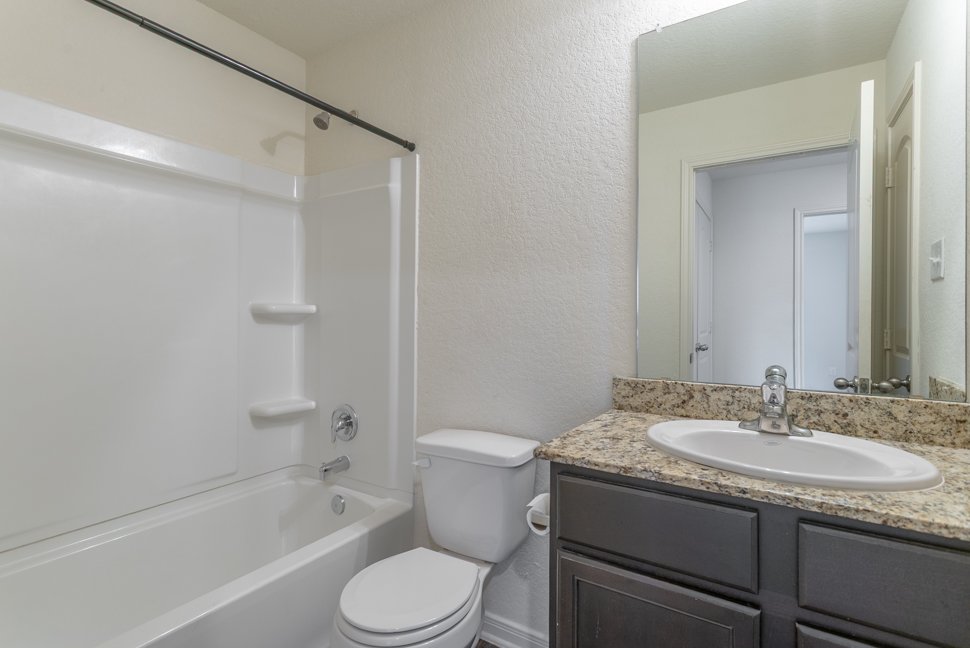 15214 Walcott Rdg Von Ormy, TX 78073 property image