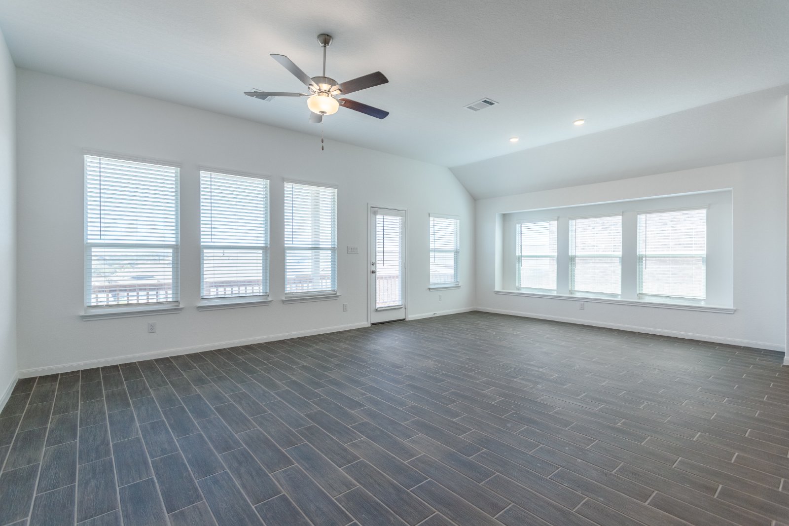 6014 Cerulean Ln, Bulverde, TX 78163 property image