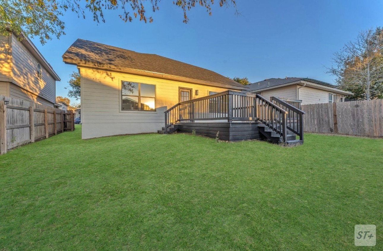 671 Lynx Mtn San Antonio, TX 78251 property image