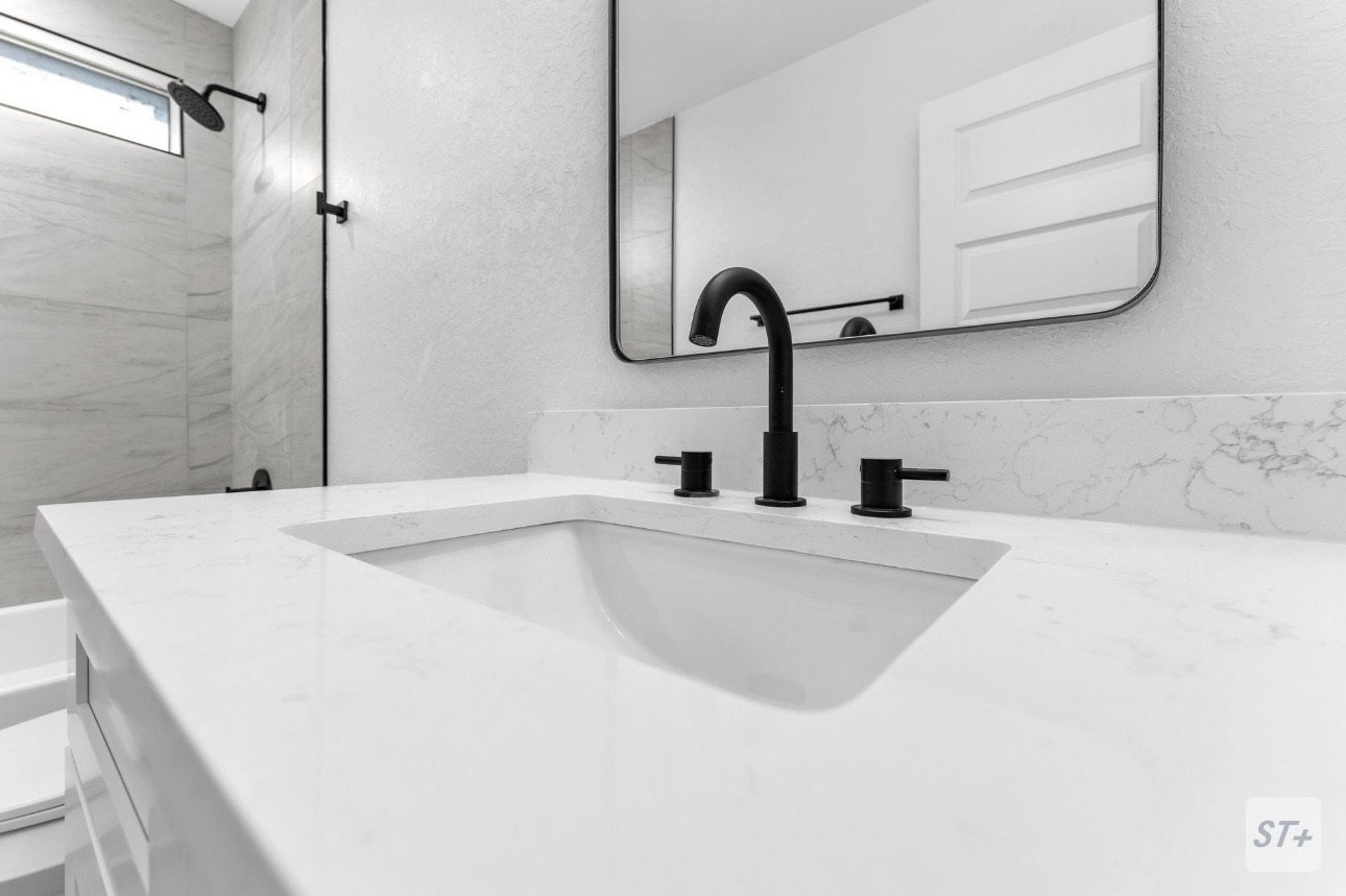 671 Lynx Mtn San Antonio, TX 78251 property image