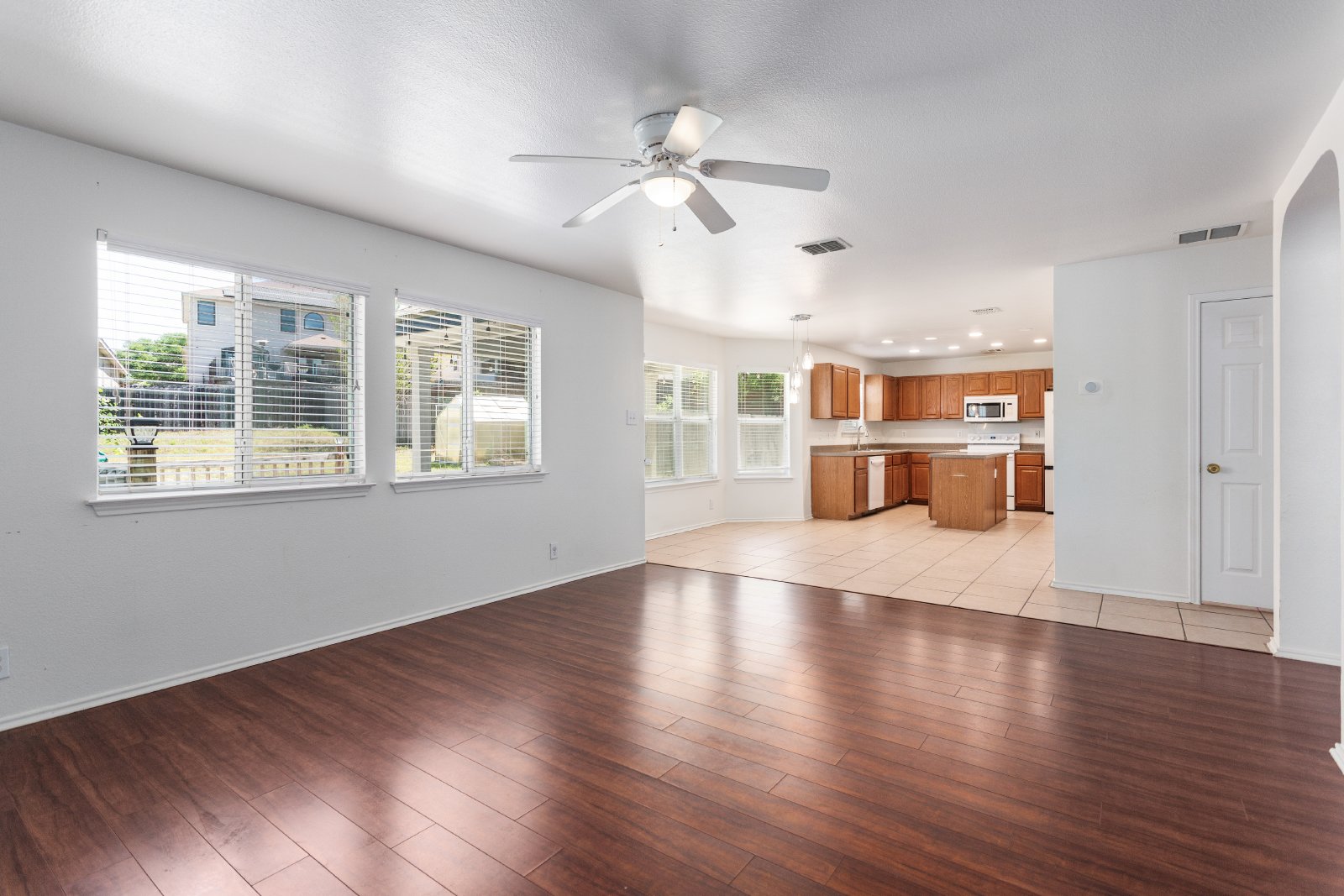 438 Leopard Claw San Antonio, TX 78251 property image