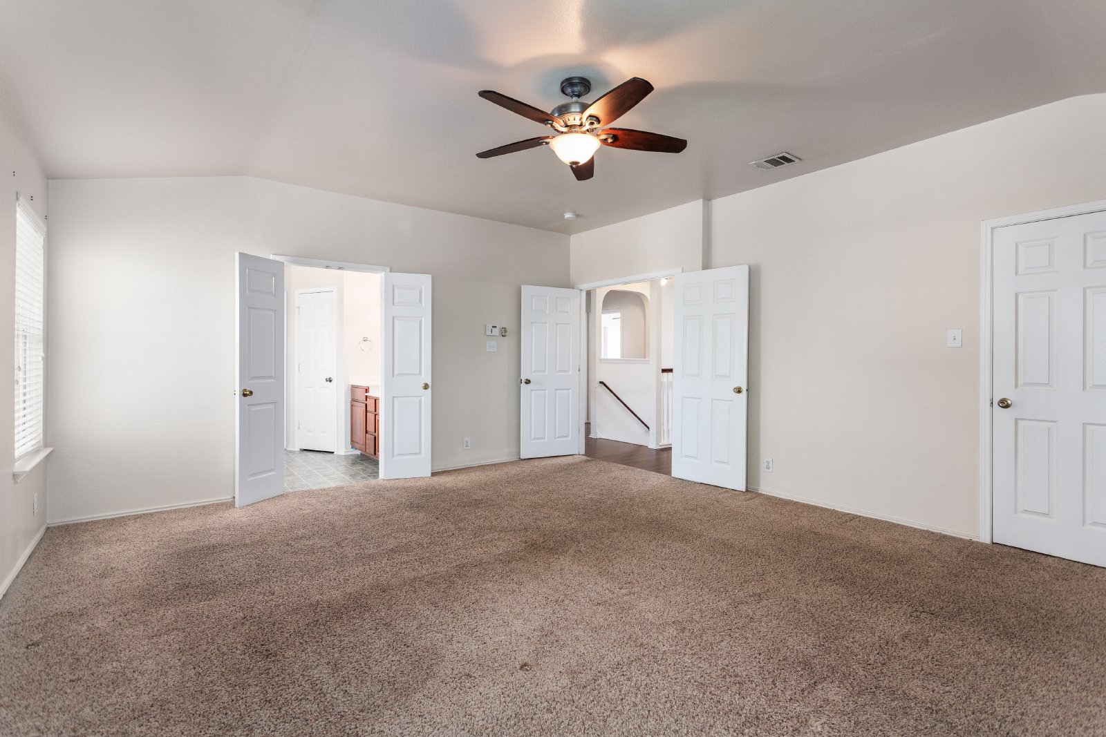 438 Leopard Claw San Antonio, TX 78251 property image