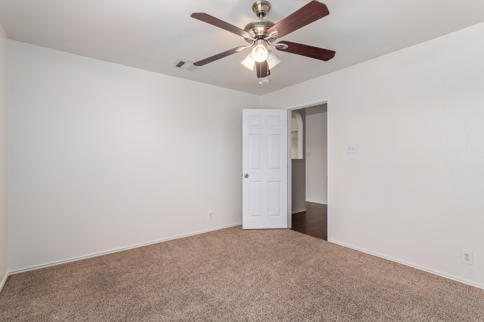 438 Leopard Claw San Antonio, TX 78251 property image