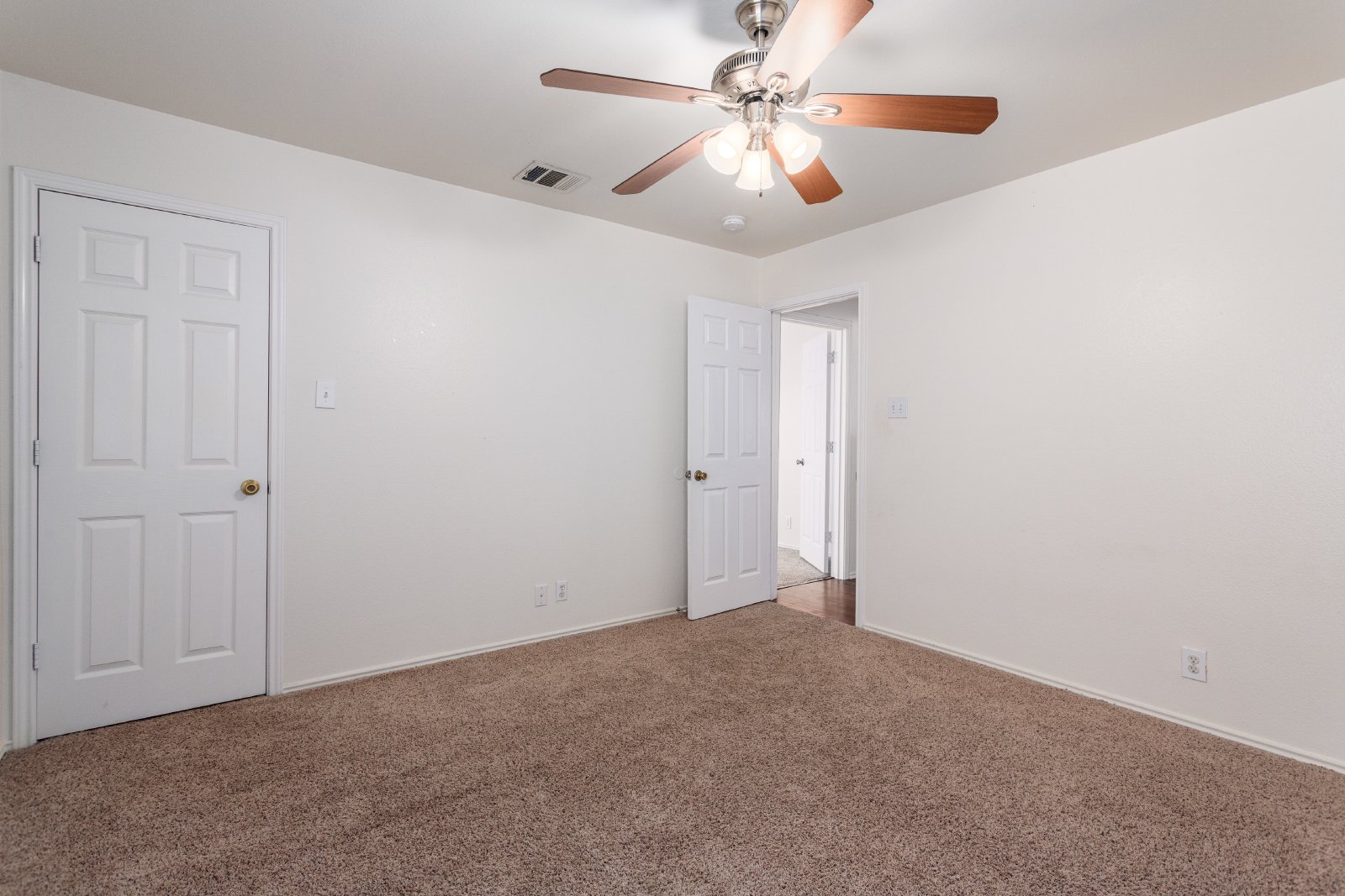 438 Leopard Claw San Antonio, TX 78251 property image