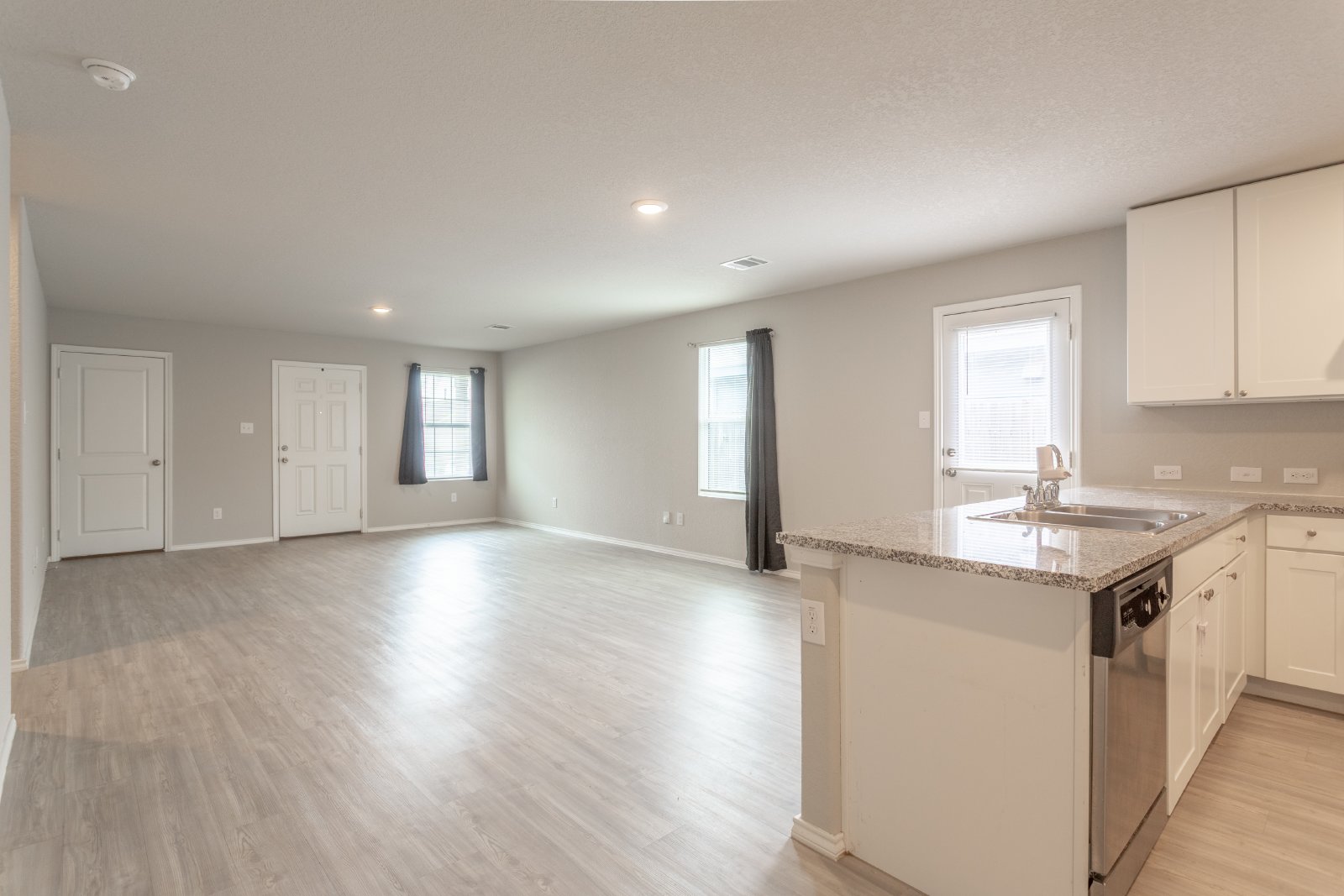 10723 Giacconi Dr, Converse, TX 78109 property image