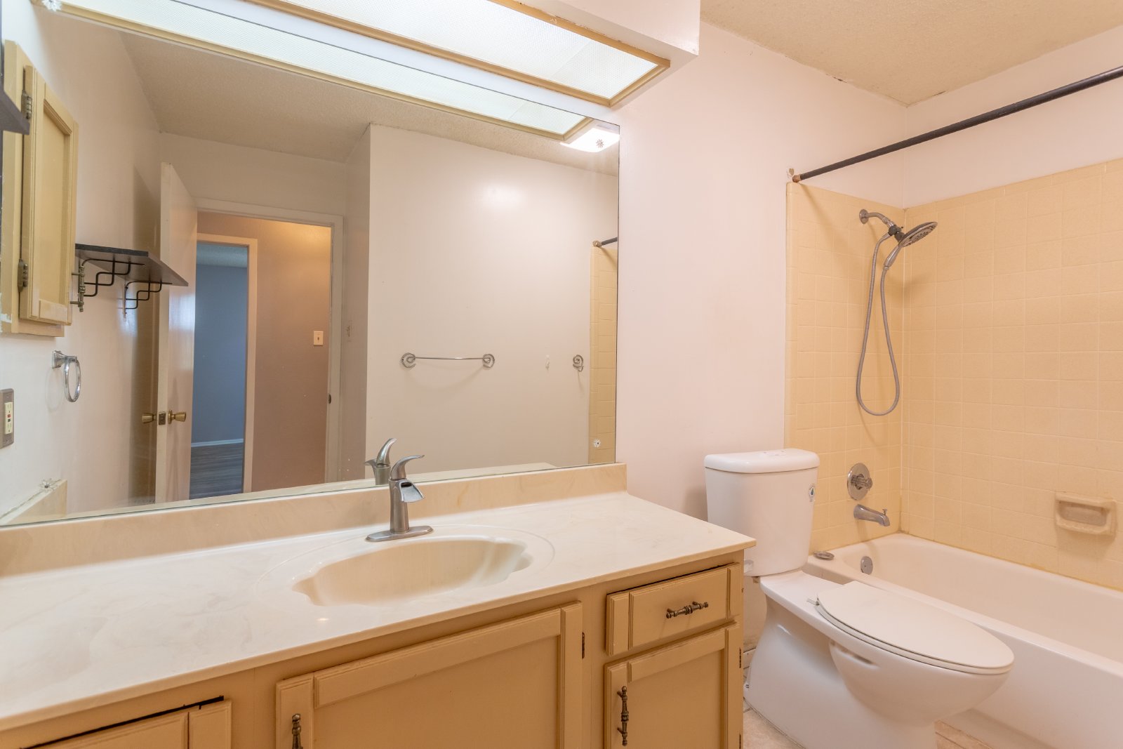 3023 Shingle Oak Dr, San Antonio, TX 78247 property image