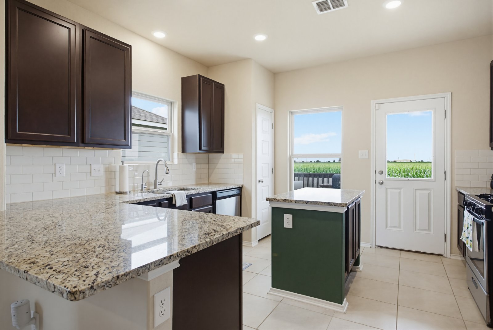 2038 Chelsea Grove New Braunfels, TX 78130 property image