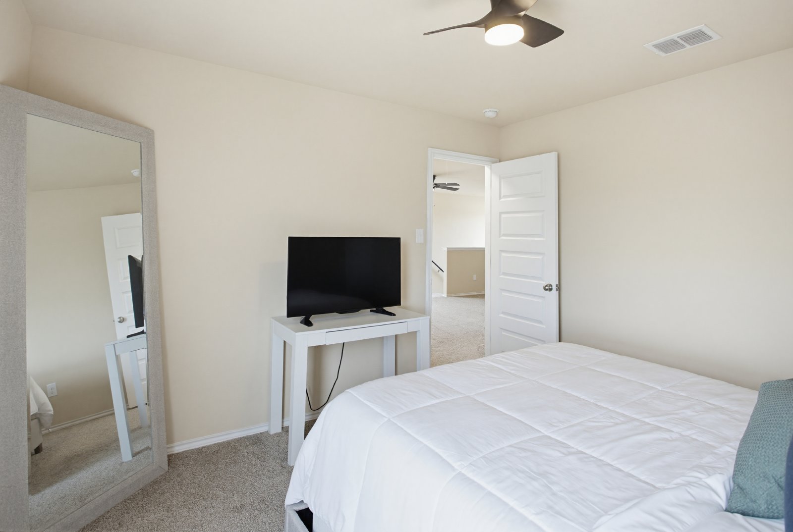 2038 Chelsea Grove New Braunfels, TX 78130 property image