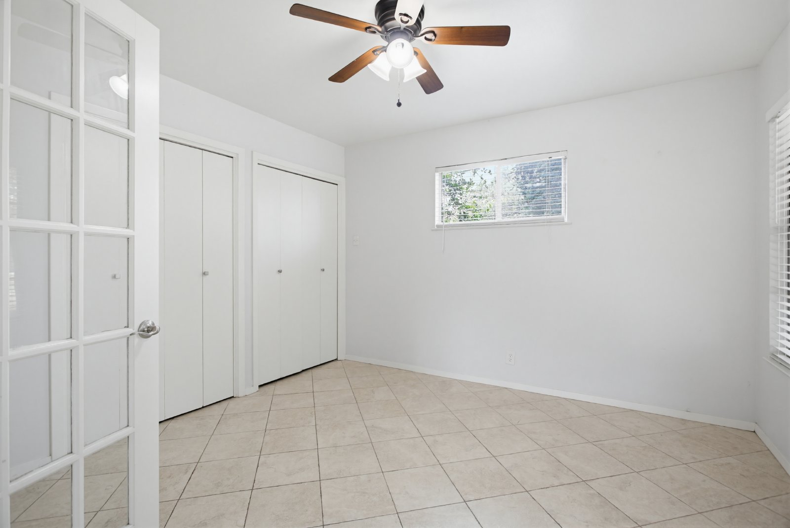2125 E Lawndale Dr, San Antonio, TX 78209 property image