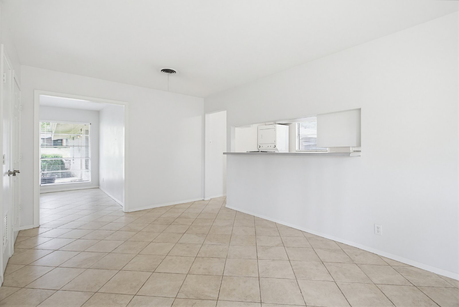 2125 E Lawndale Dr, San Antonio, TX 78209 property image