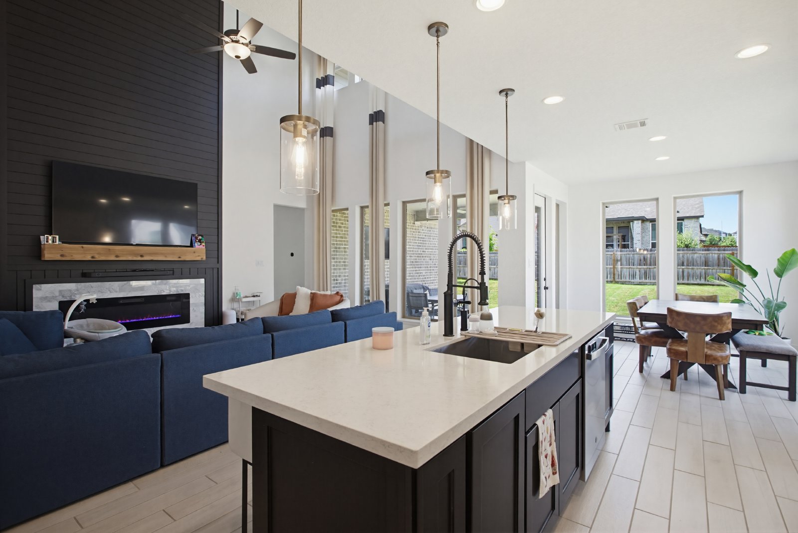 12307 Fort Dameron San Antonio, TX 78245 property image