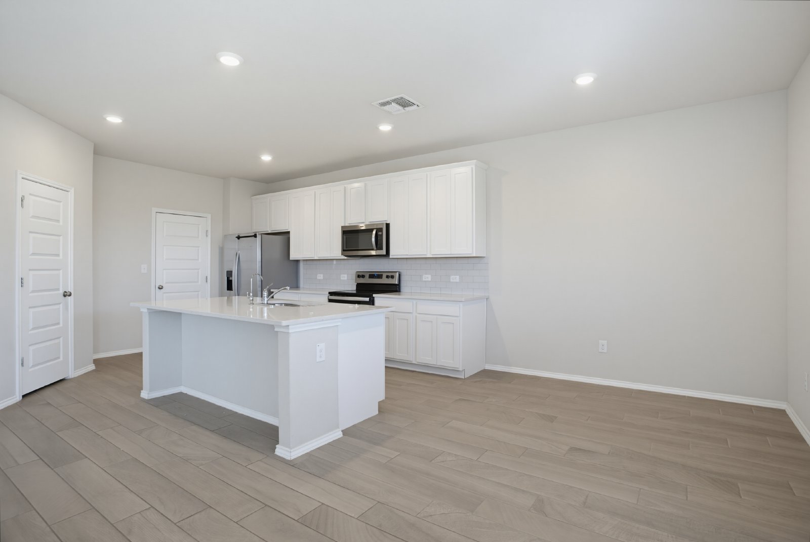 10803 Airman Dr, Converse, TX 78109 property image