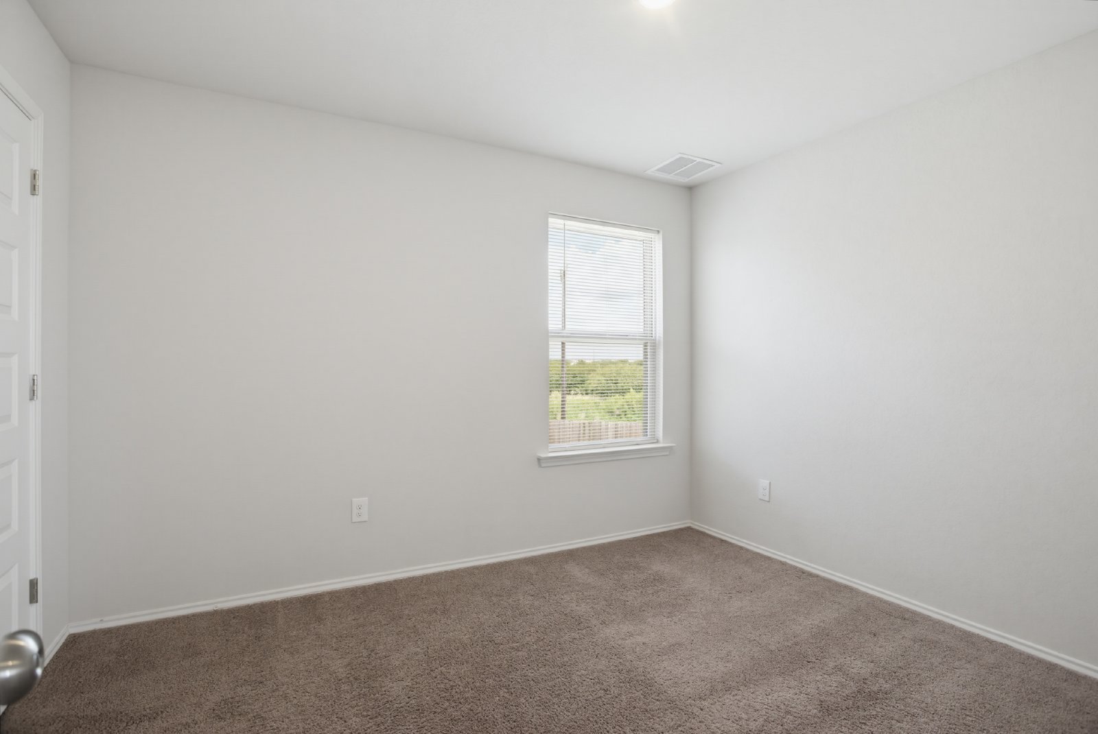 10803 Airman Dr, Converse, TX 78109 property image