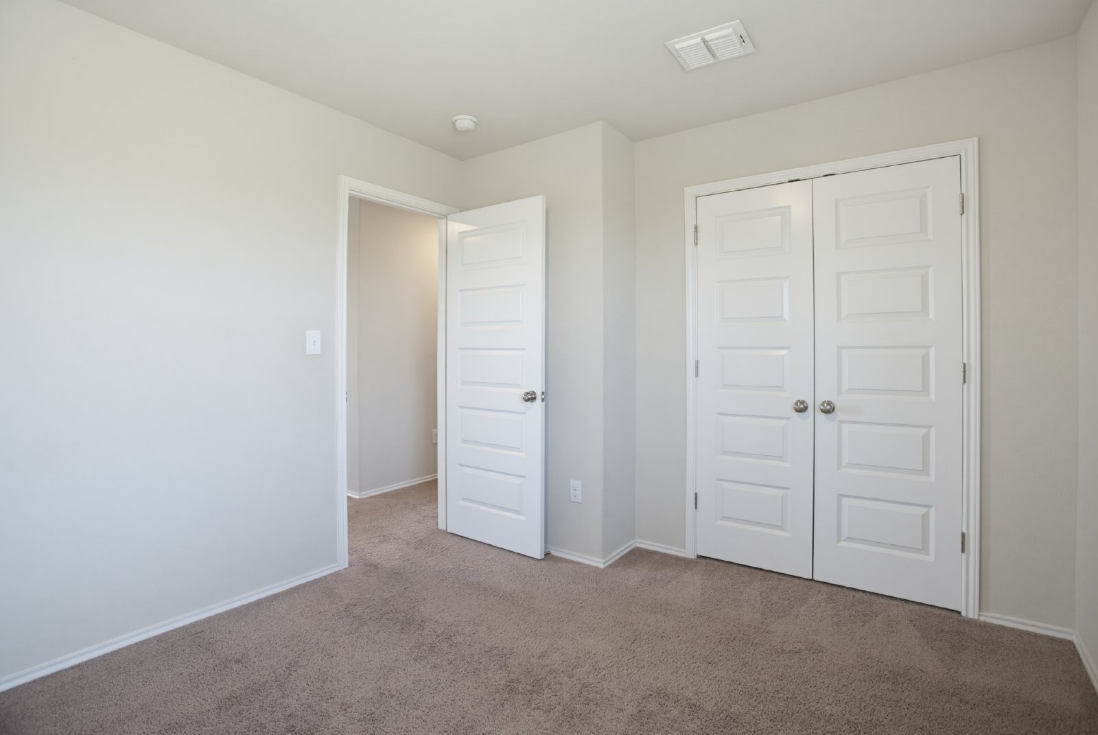 10803 Airman Dr, Converse, TX 78109 property image
