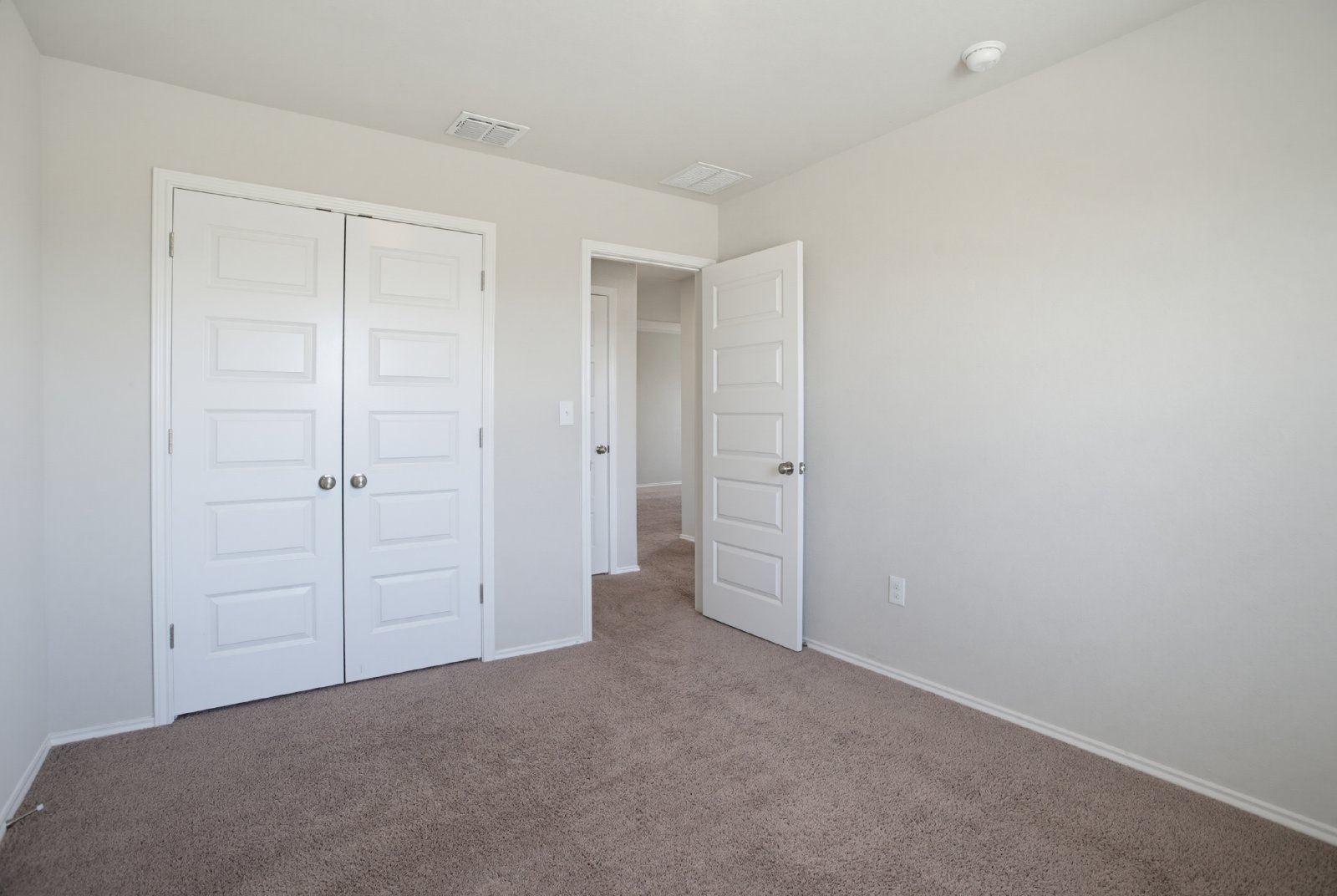 10803 Airman Dr, Converse, TX 78109 property image