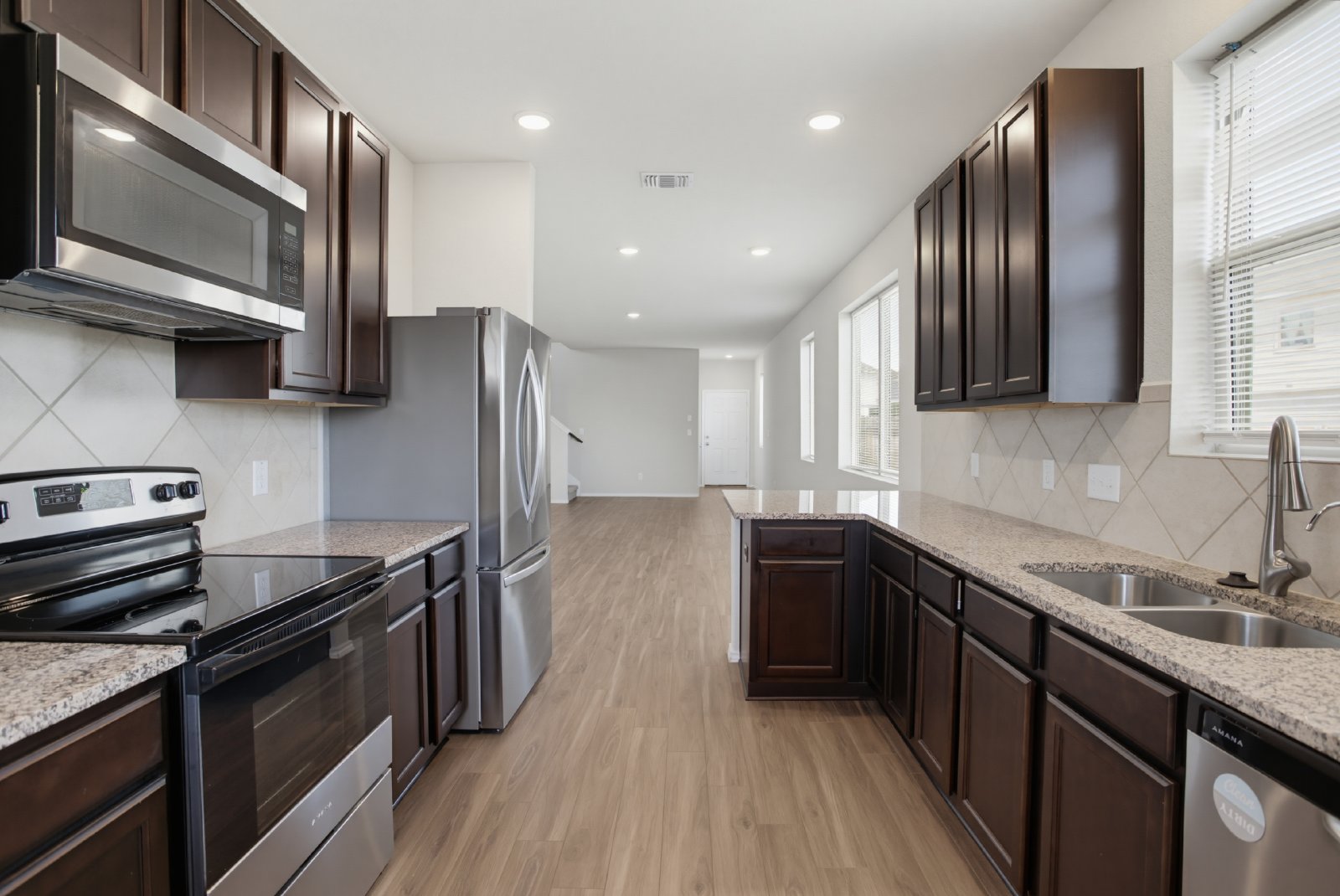 10038 Boulder Opal, San Antonio TX 78245 property image