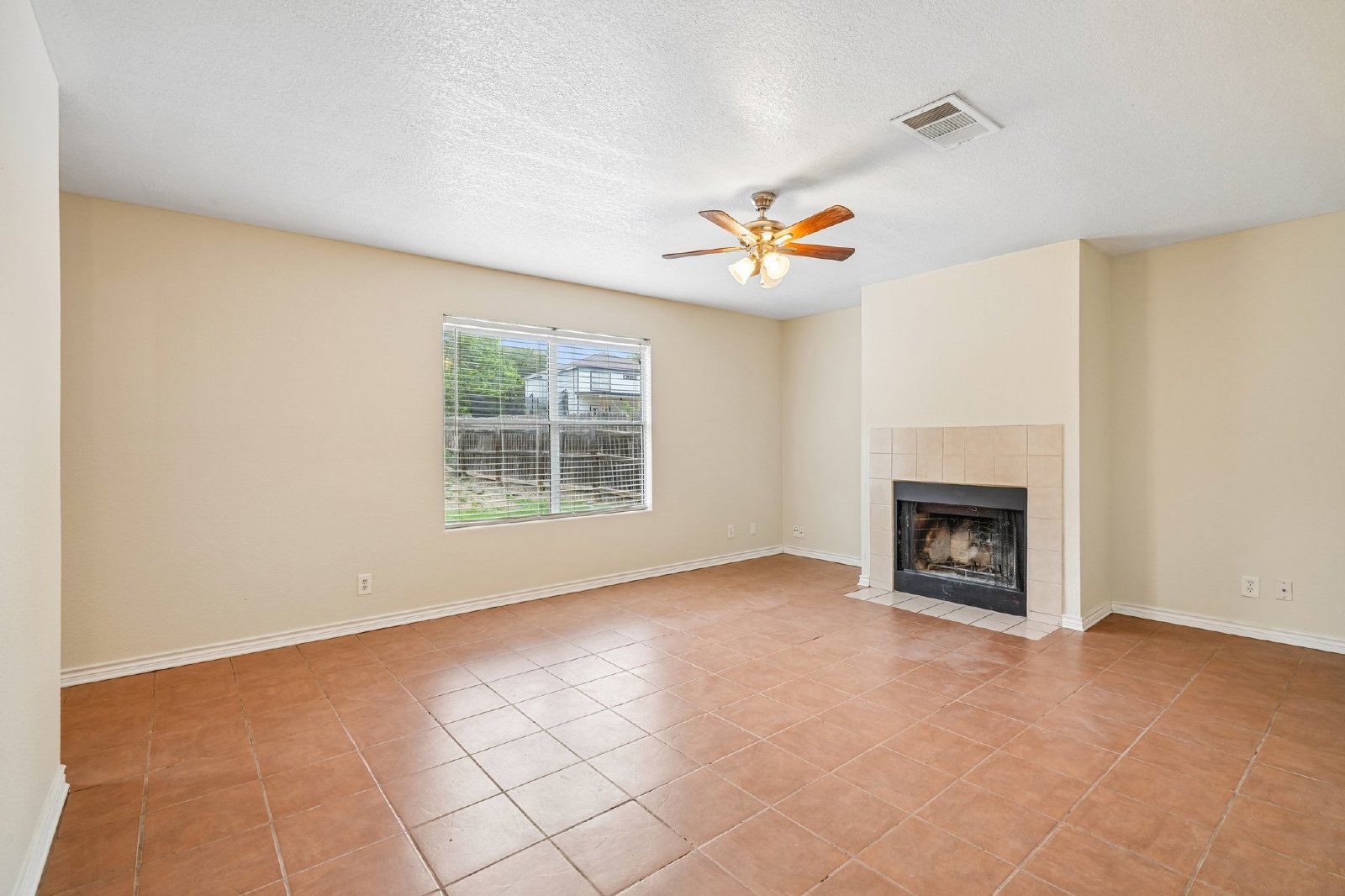 3815 Wetmore Knl San Antonio, TX 78247 property image