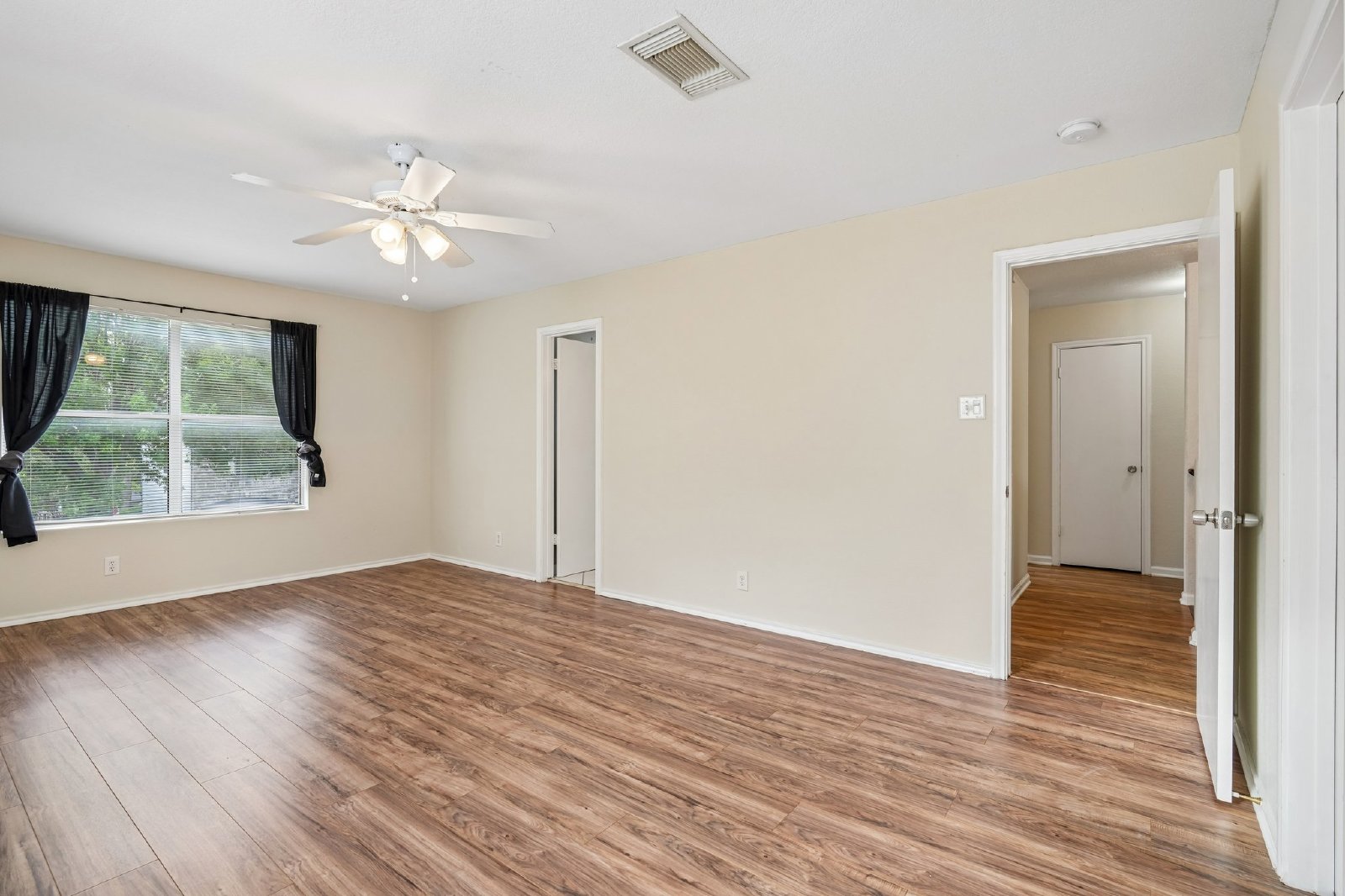 3815 Wetmore Knl San Antonio, TX 78247 property image